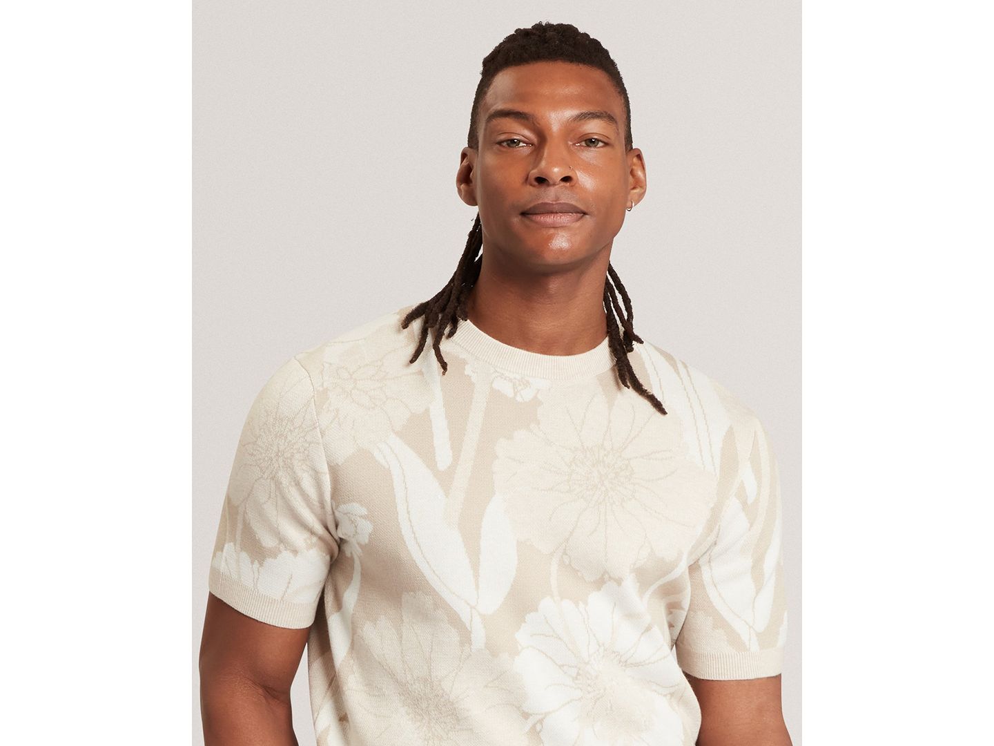 Мужская футболка Ted Baker Jacquard Floral Print Short-Sleeve, цвет: Бежевый — фото 3