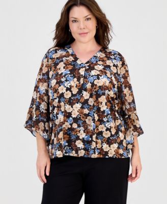 Plus Size V-Neck Flared 3/4-Sleeve Top