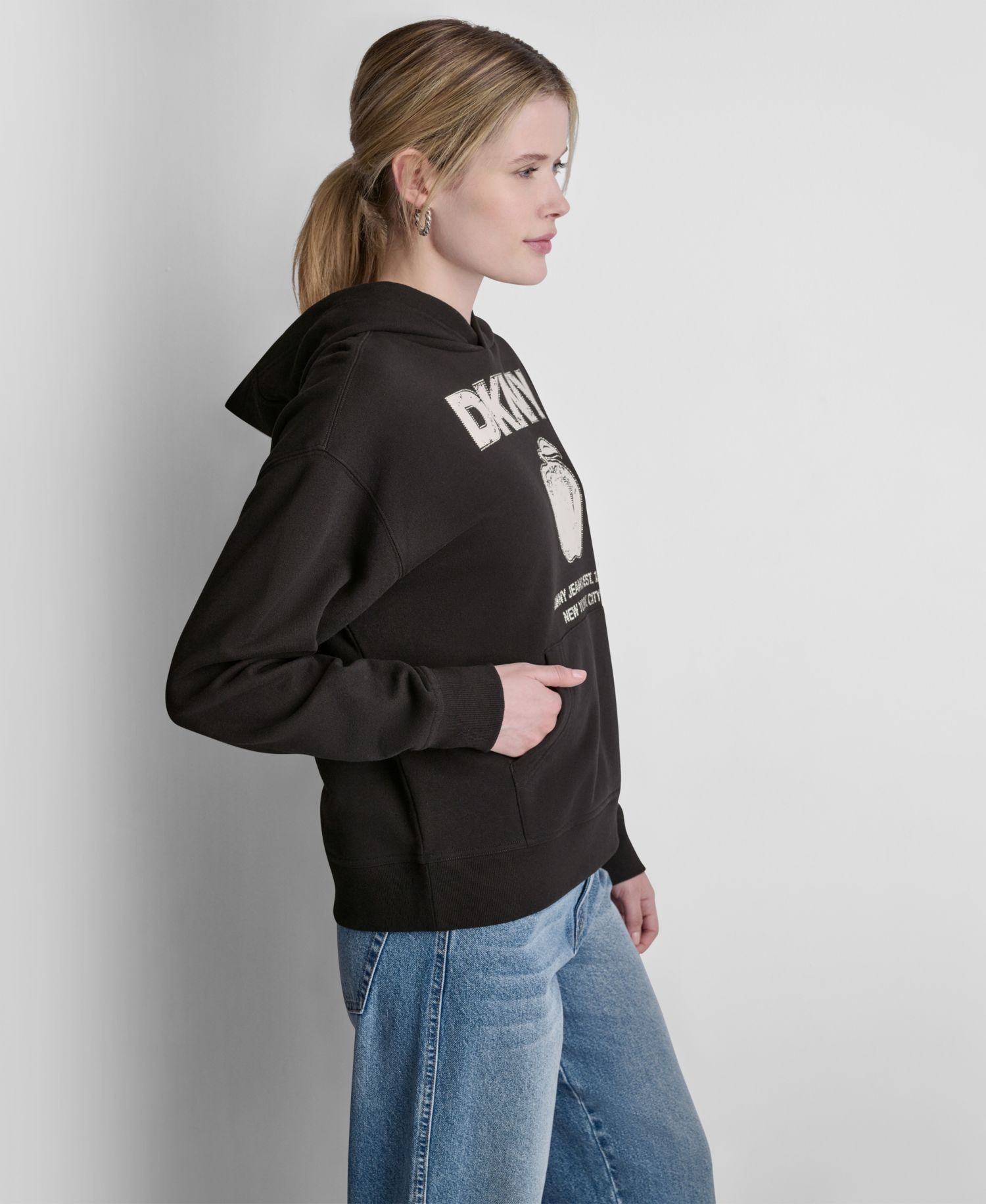 Женская толстовка с капюшоном с логотипом DKNY Big Apple Big Apple с длинным рукавом и стразами, украшенная флокированным рисунком