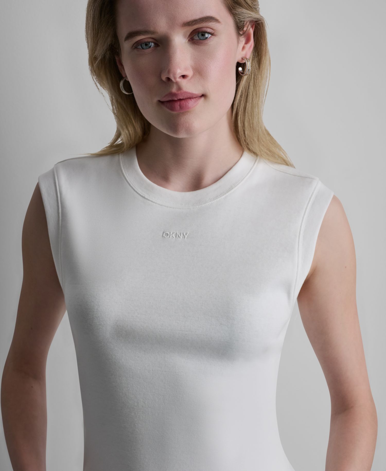 Women's Crewneck Sleeveless T-Shirt