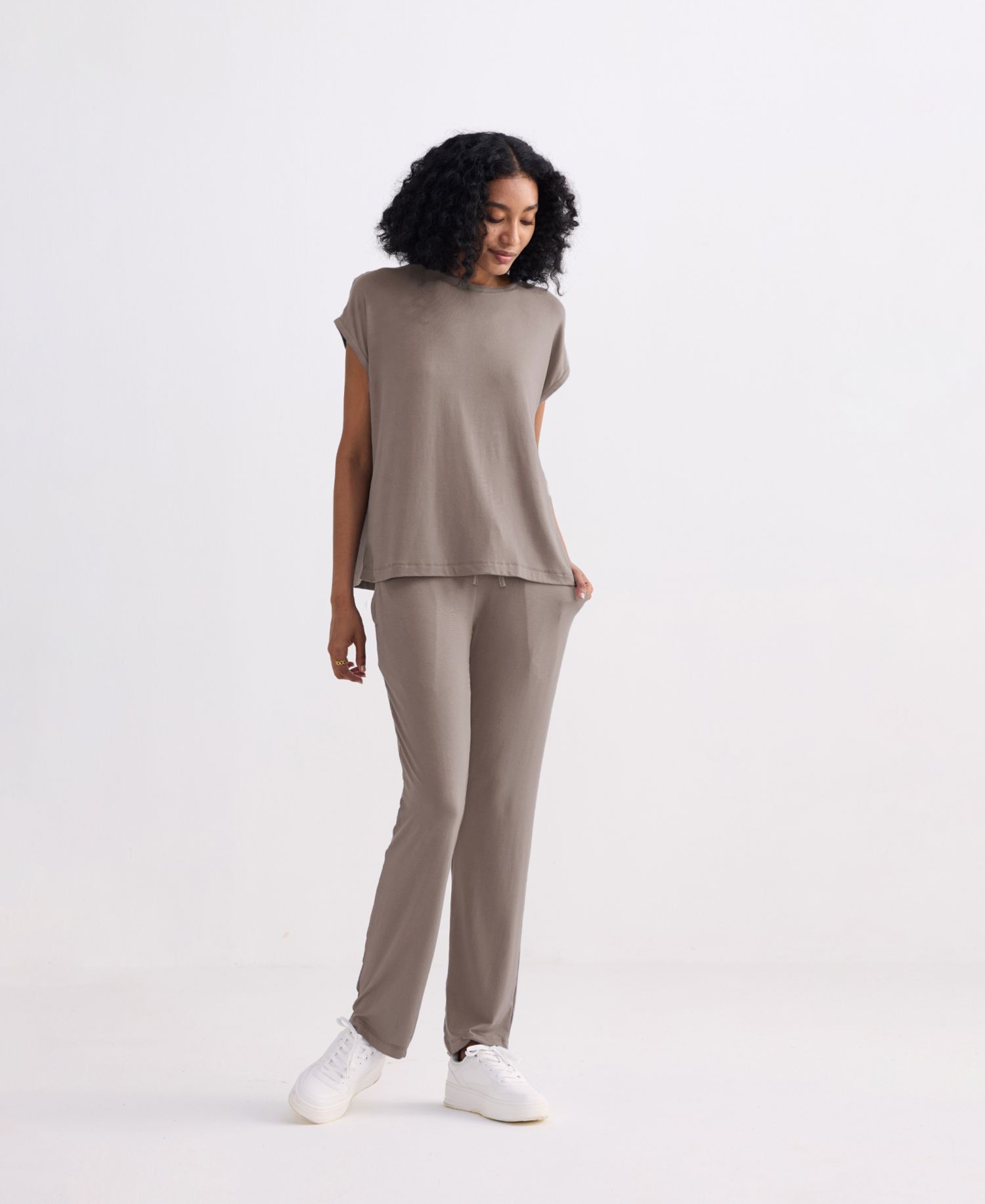Women's Relaxed Tee in Earth Grey