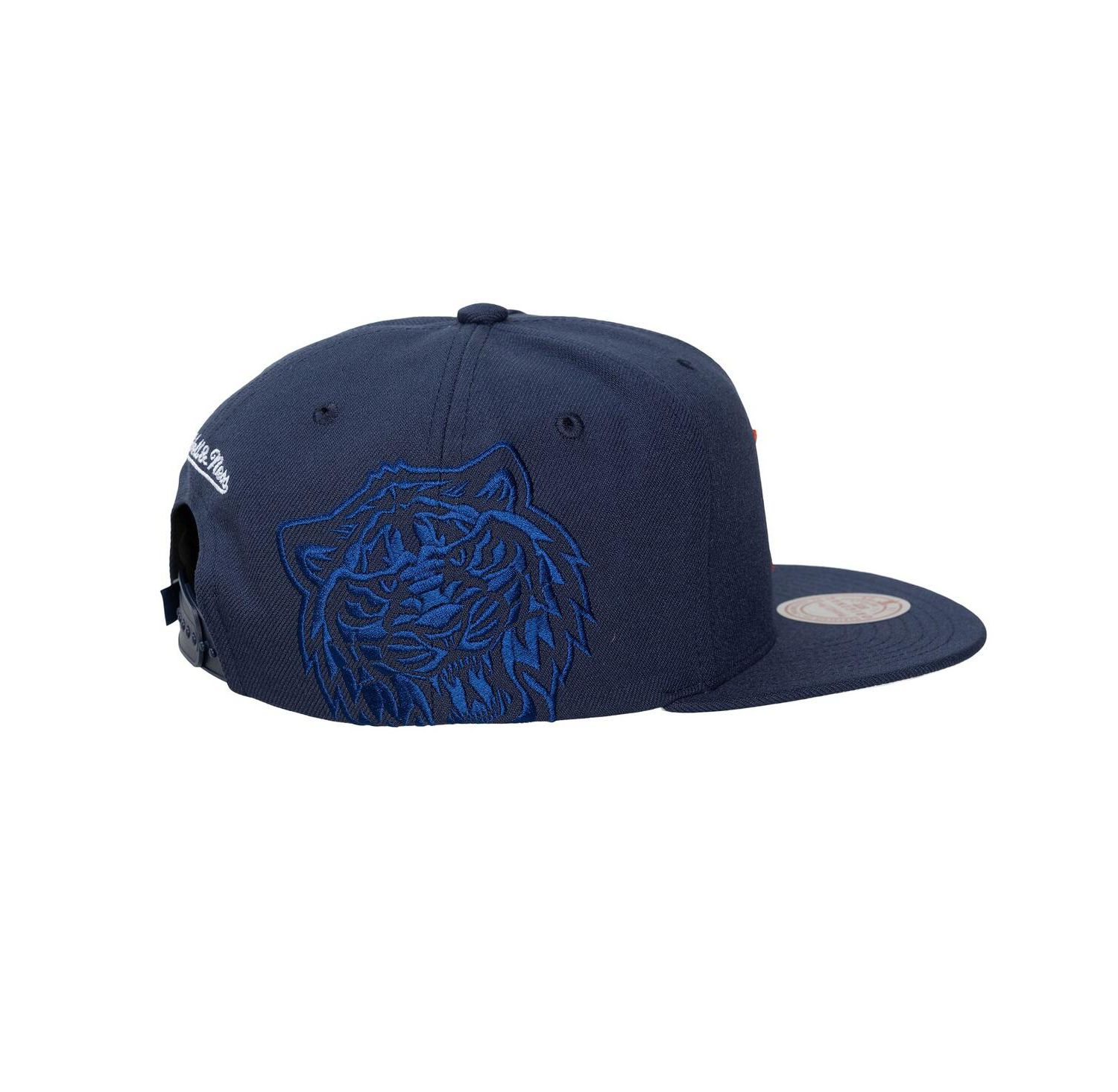 Men's and Women's Navy Detroit Tigers Side Logo Snapback Hat