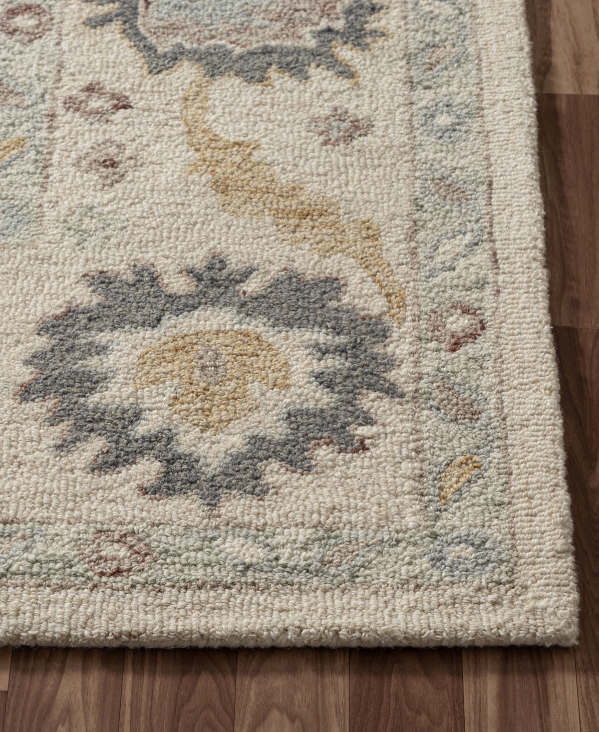 Lr Home Sophie Pal- 7'9"x9'9" Area Rug