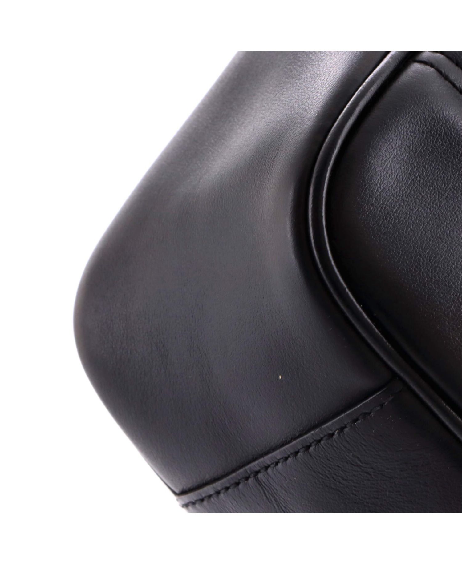 Medium GG Marmont Flap Bag Matelasse Leather