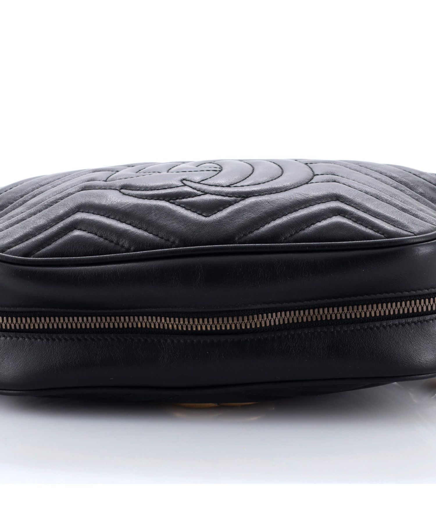 Small GG Marmont Shoulder Bag Matelasse Leather