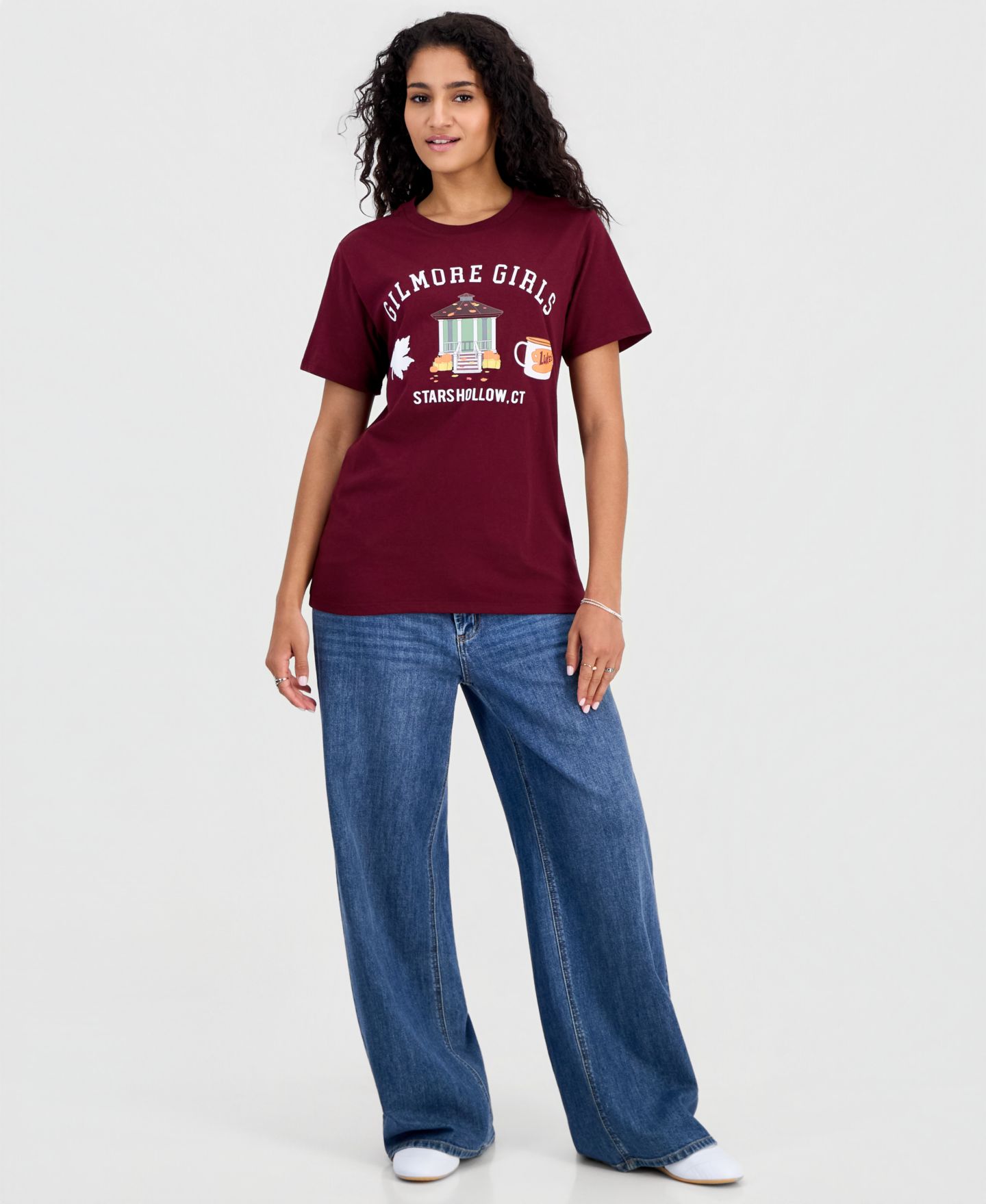 Женская футболка Grayson Threads, The Label Juniors' Gilmore Girls Graphic-Print, цвет: Винный — фото 2