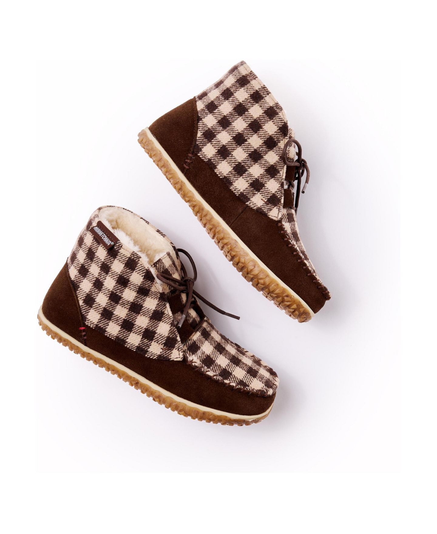 Женские ботинки Minnetonka Torrey Lace-up Slipper Booties, цвет: Коричневый в мелкую клетку — фото 6