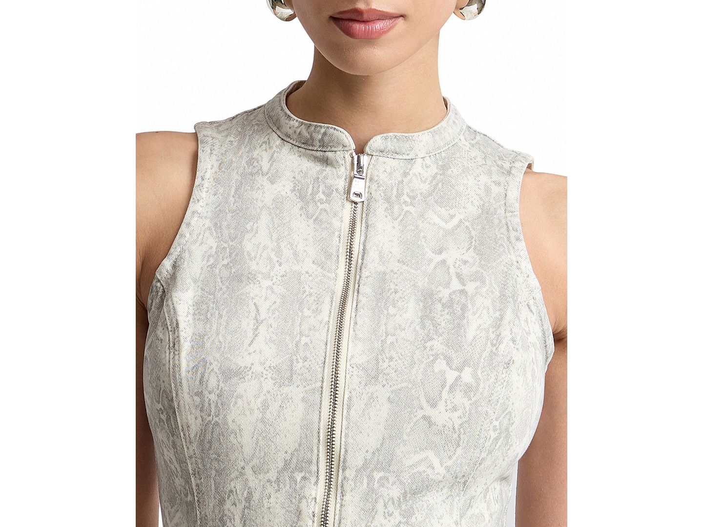 Женское платье Avec Les Filles Zip-Front Snake Print Denim Dress, цвет: Экрю — фото 4