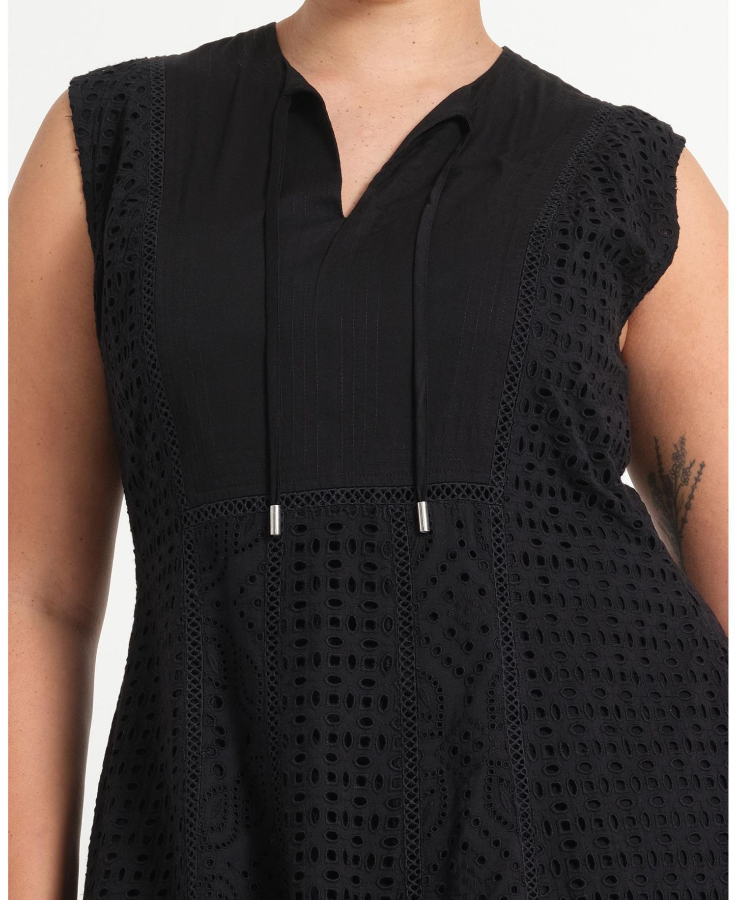 Women's Blair Cotton Embroidered Sleeveless Midi Dress