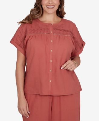 Plus Size Lightweight Pleated Short-Sleeve Top