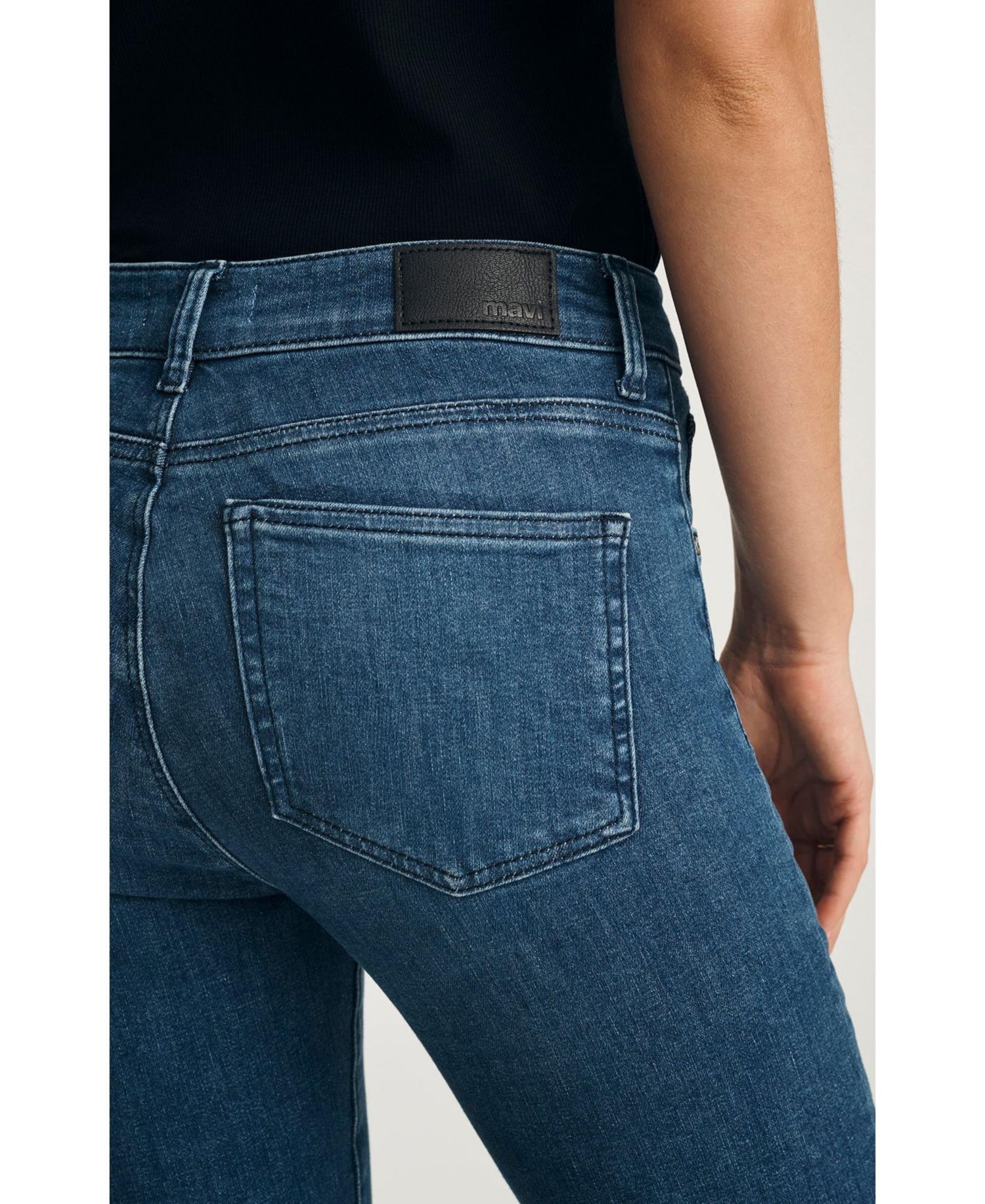 Women's Anika Mid Rise Cropped Flare Jeans