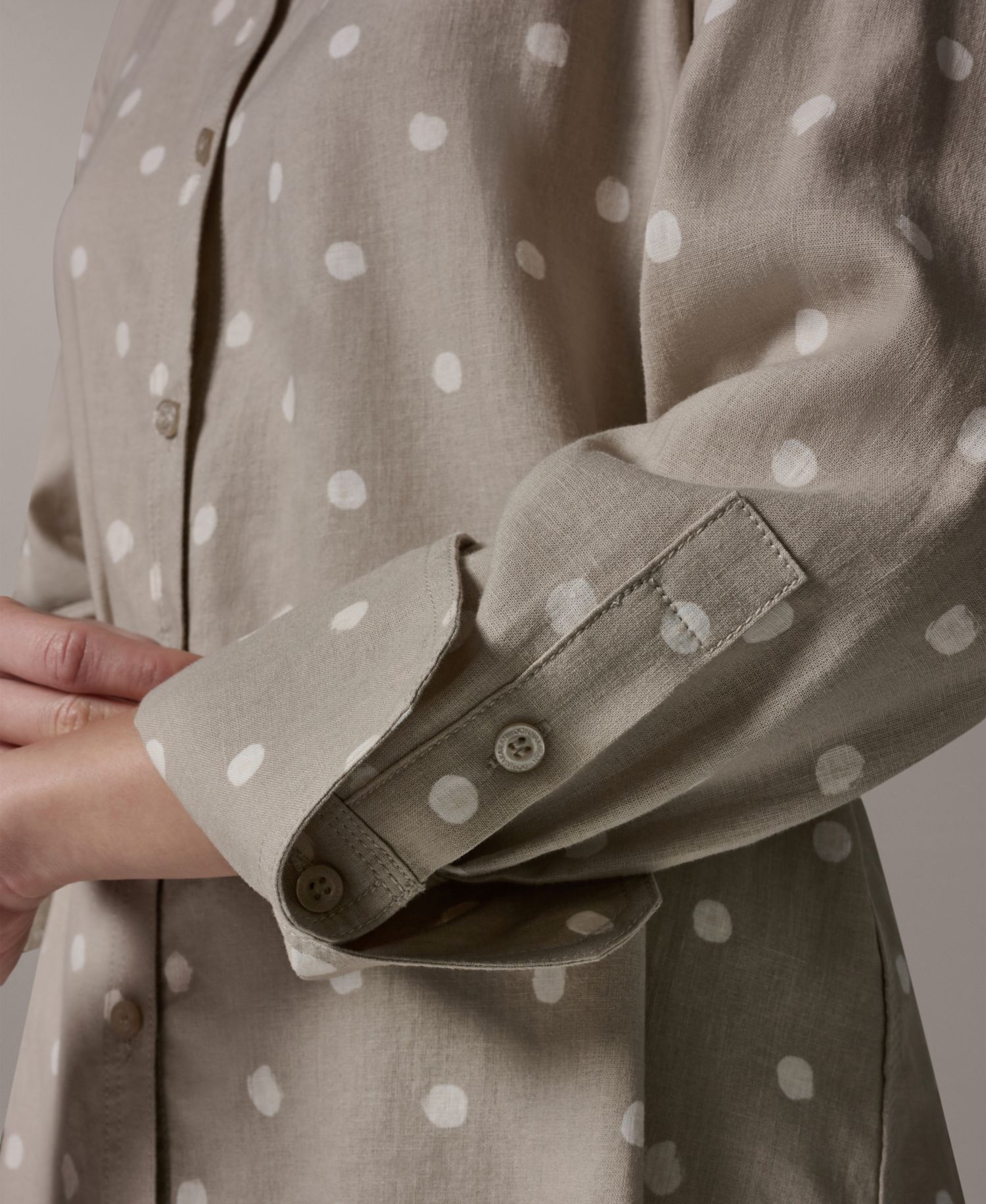 Women's Long-Sleeve Button-Front Shirt