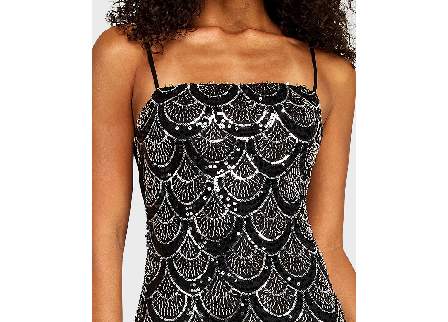 Juniors' Scalloped Pattern Beaded Detail Chiffon Back-Tie Sequin Dress