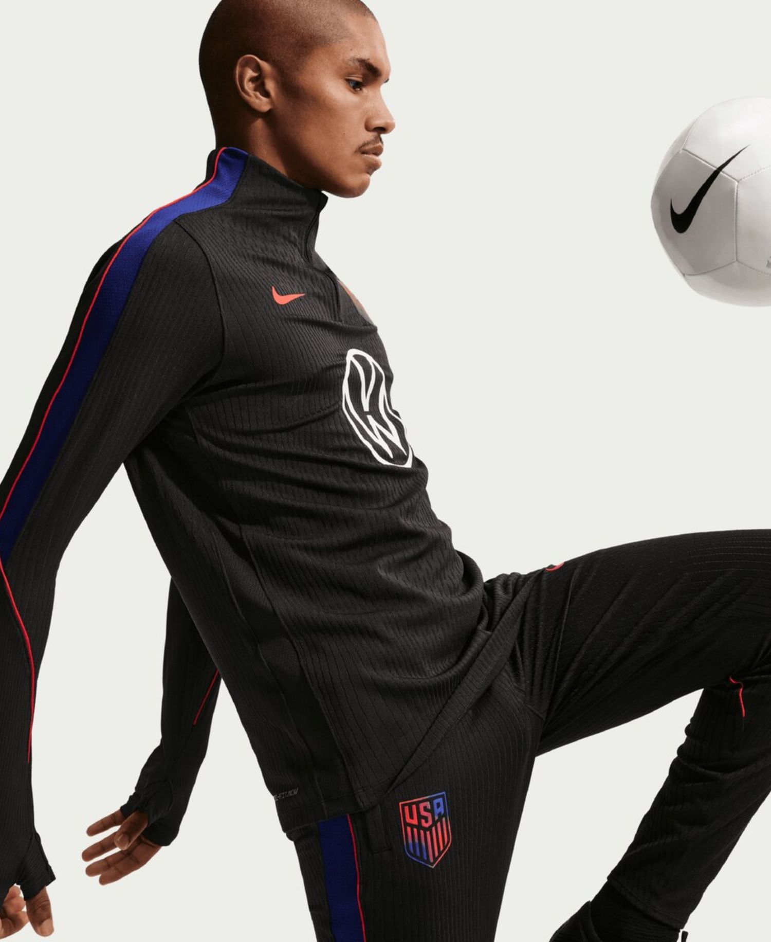 Men's Black USMNT 2026 Strike Elite Dri-FIT ADV Long Sleeve Quarter-Zip Drill Sweatshirt