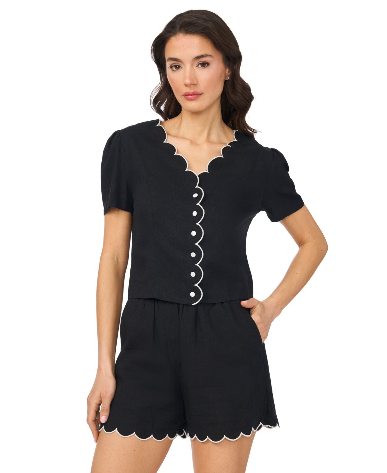 Women's Linen-Blend Short-Sleeve V-Neck Scallop Edge Top