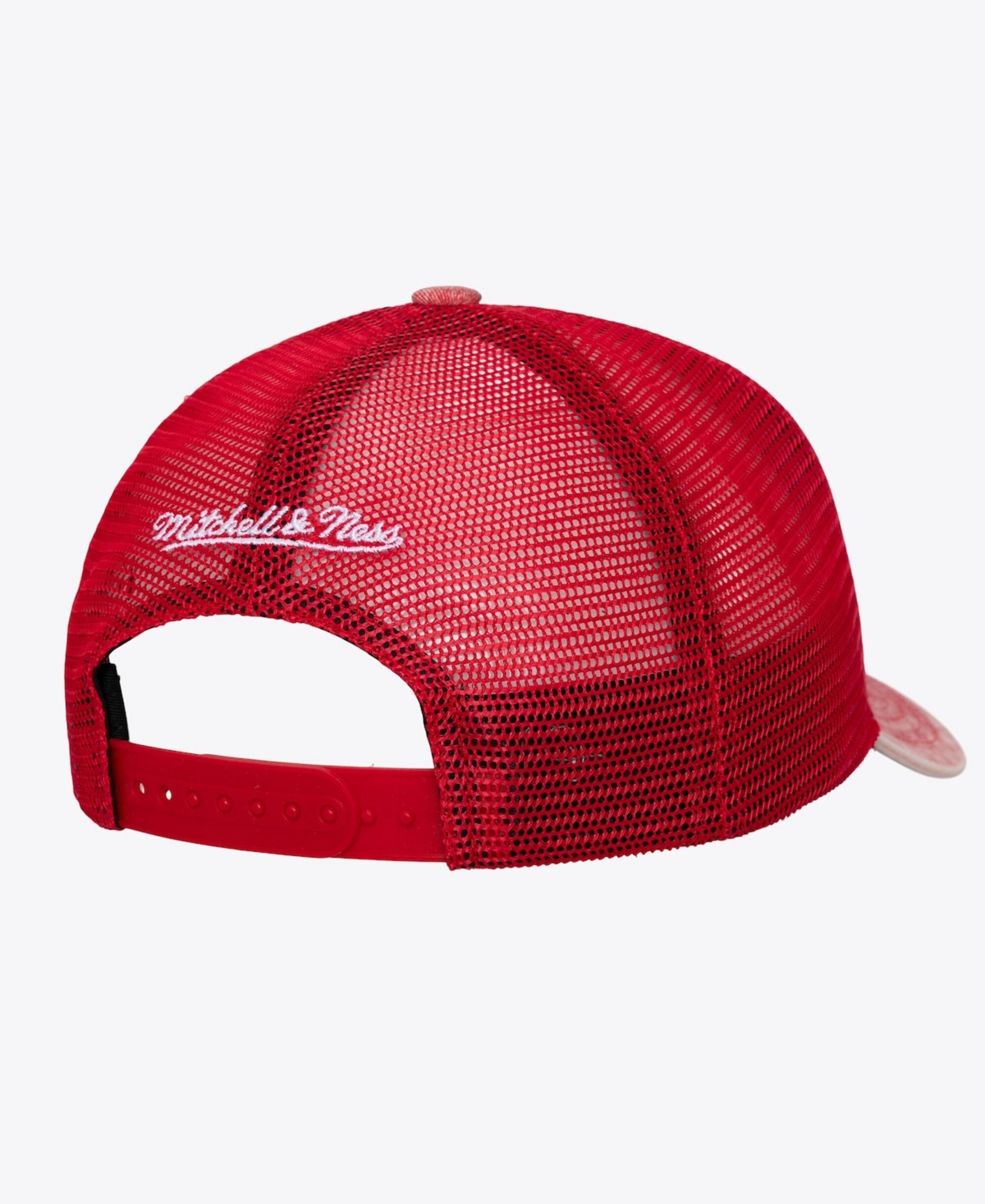 Mitchell & Ness Men's Red Chicago Bulls Gameday Snow Wash Adjustable Trucker Hat