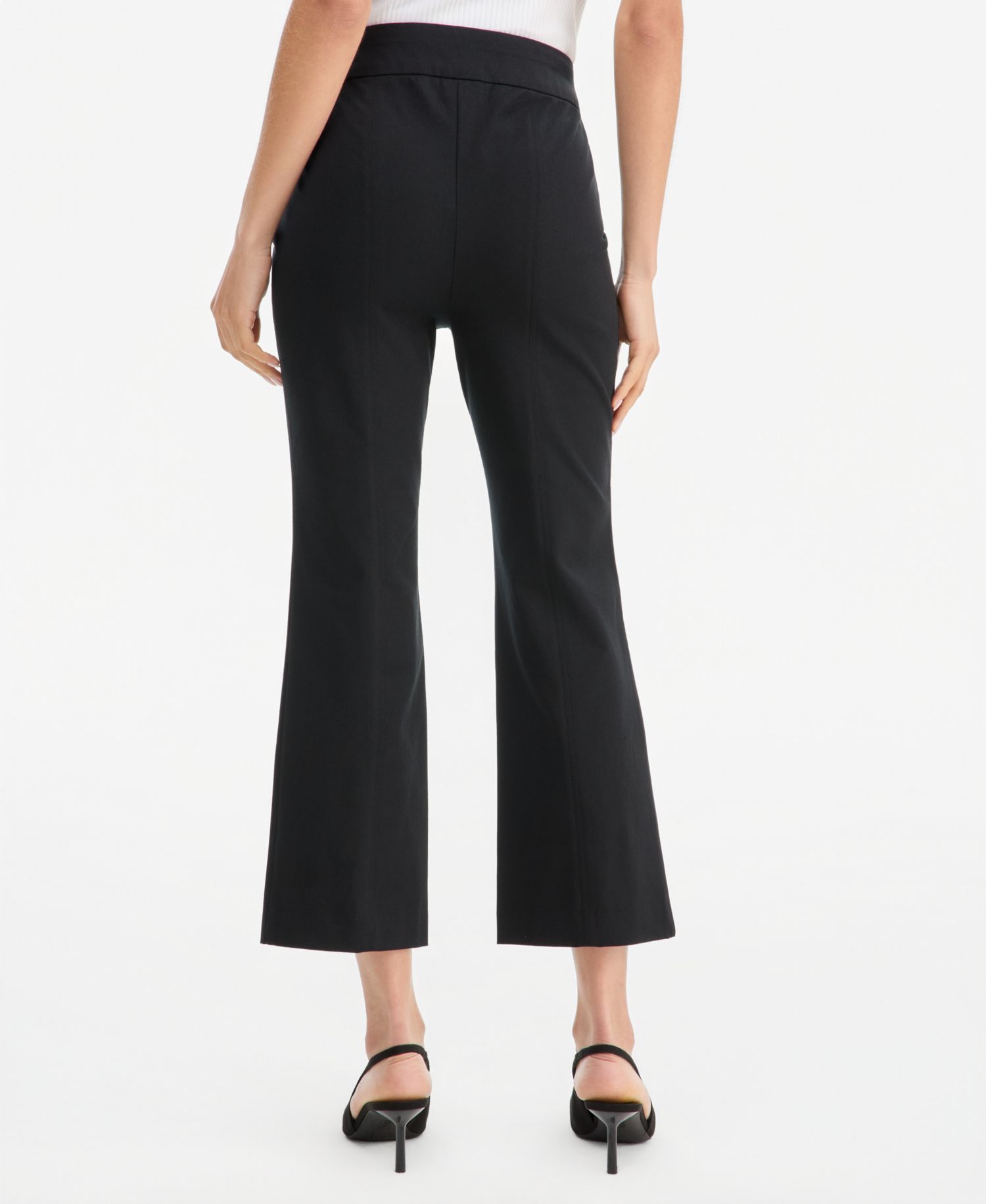 Women's INCredible Stretch Pull-On Cropped Bootcut Pants