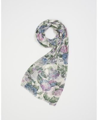 Women's Hydrangea Light Weight Scarf