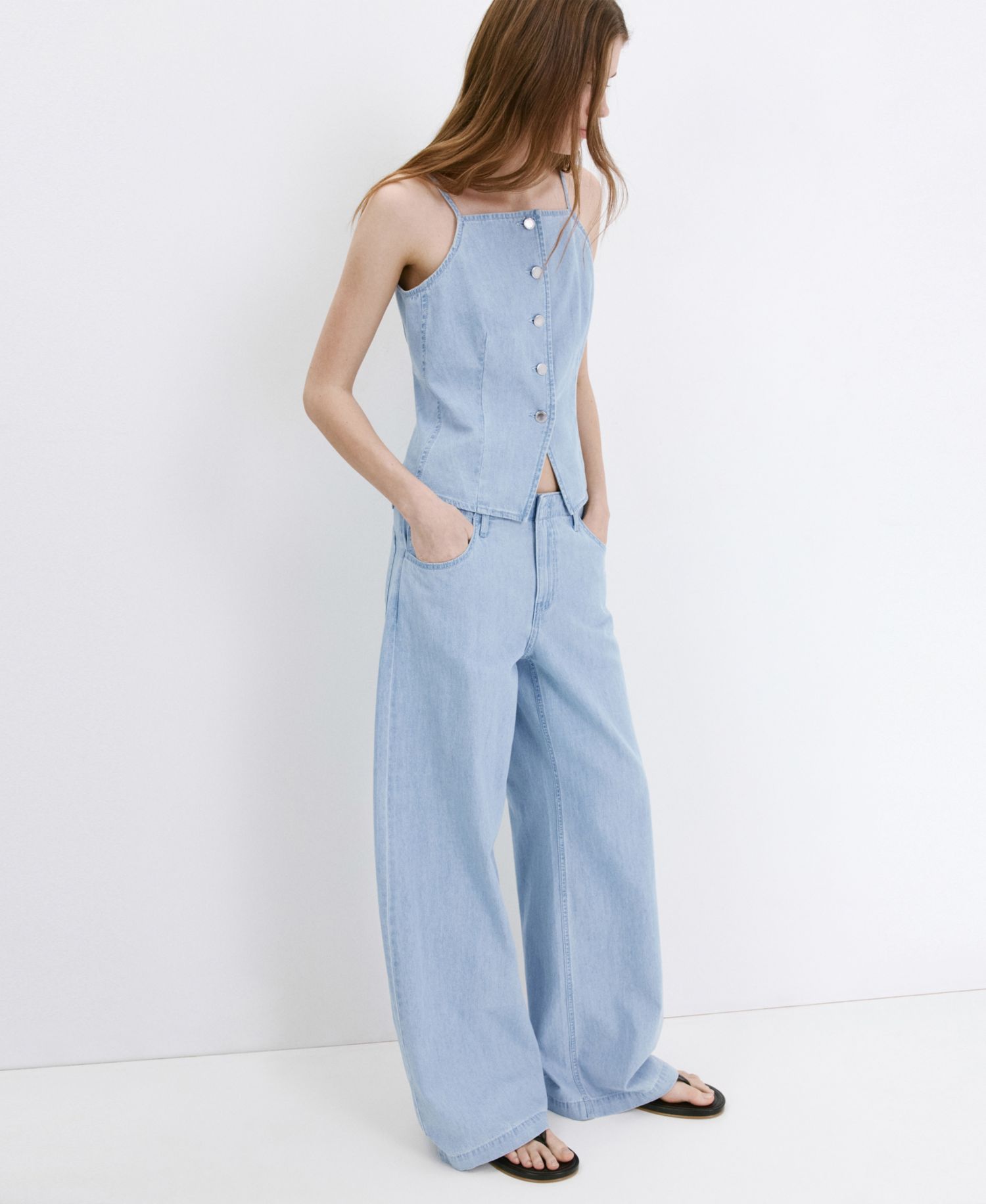Women's Wide Leg Mid-Rise Jeans