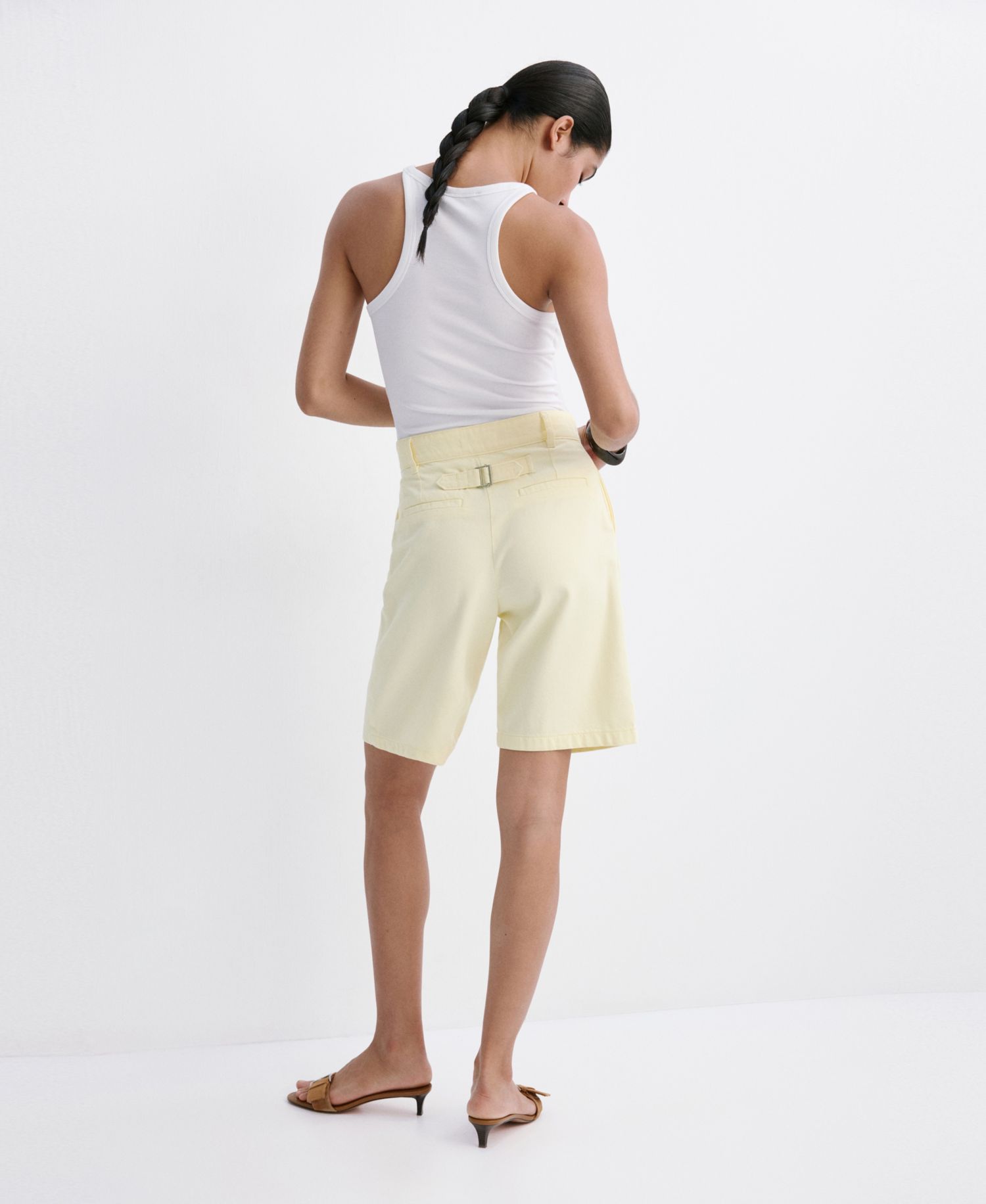 Women's Buckle Detail Straight Bermuda Shorts