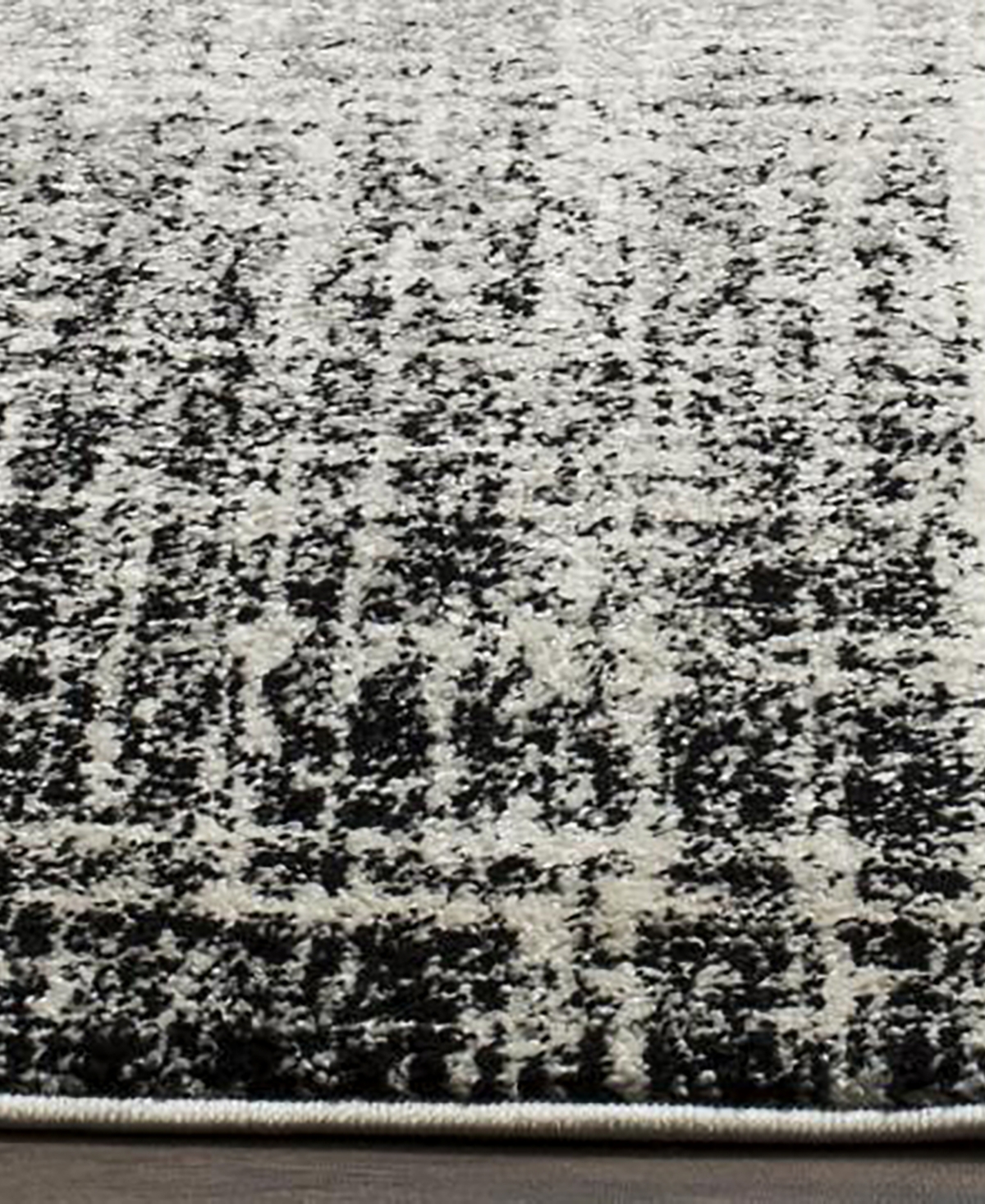 Safavieh Adirondack 116 Ivory and Black 5'1" x 7'6" Area Rug