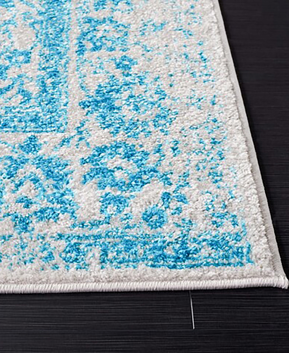 Safavieh Adirondack 109 Ivory and Teal 5'1" x 7'6" Area Rug