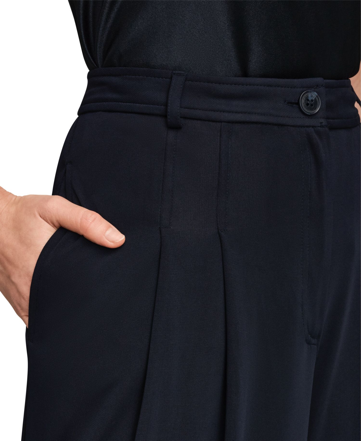 Women's Pleated Zip-Fly Pants