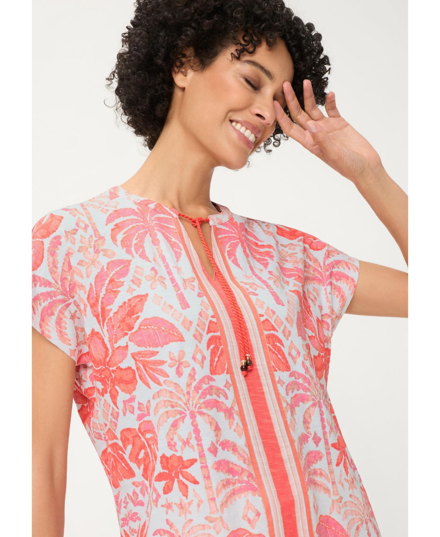 Women's Ornamental Botanic Print Split Neck T-Shirt