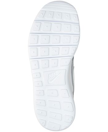 boys nike no tie shoes