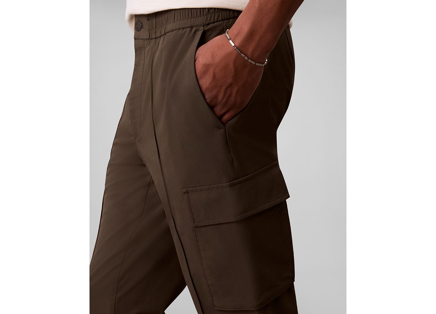 Men's Tech Dobby Slim-Fit Cargo Pants
