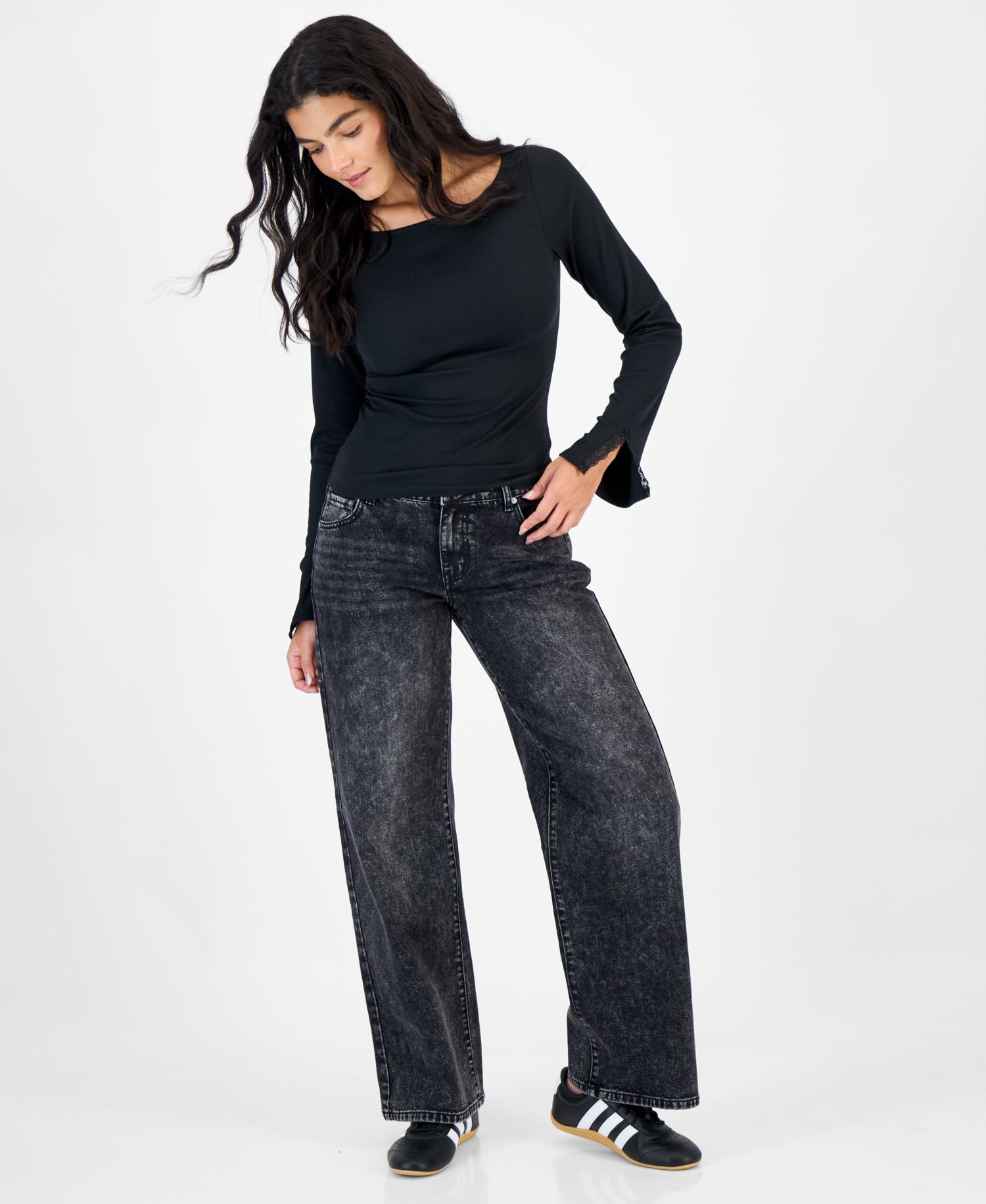 Juniors' Ribbed Lace Long-Sleeve T-Shirt