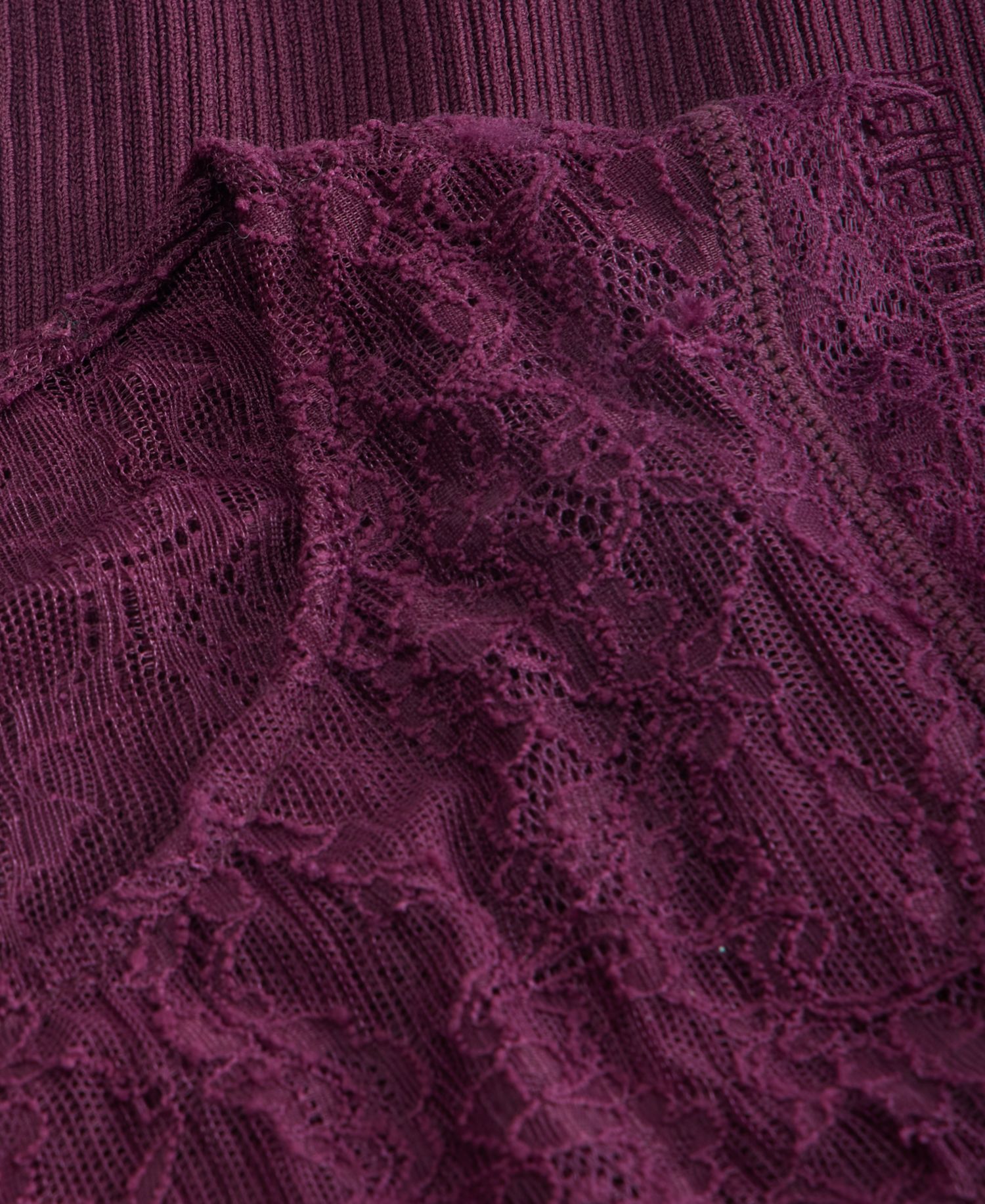 Women's Sleeveless Lace Sweater