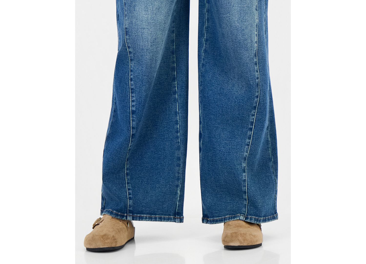 Juniors' Asym Elastic Back Waist High-Rise Wide-Leg Jeans