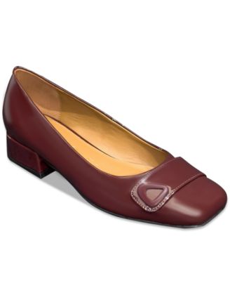 Women's Isai Slip-On Dress Pumps
