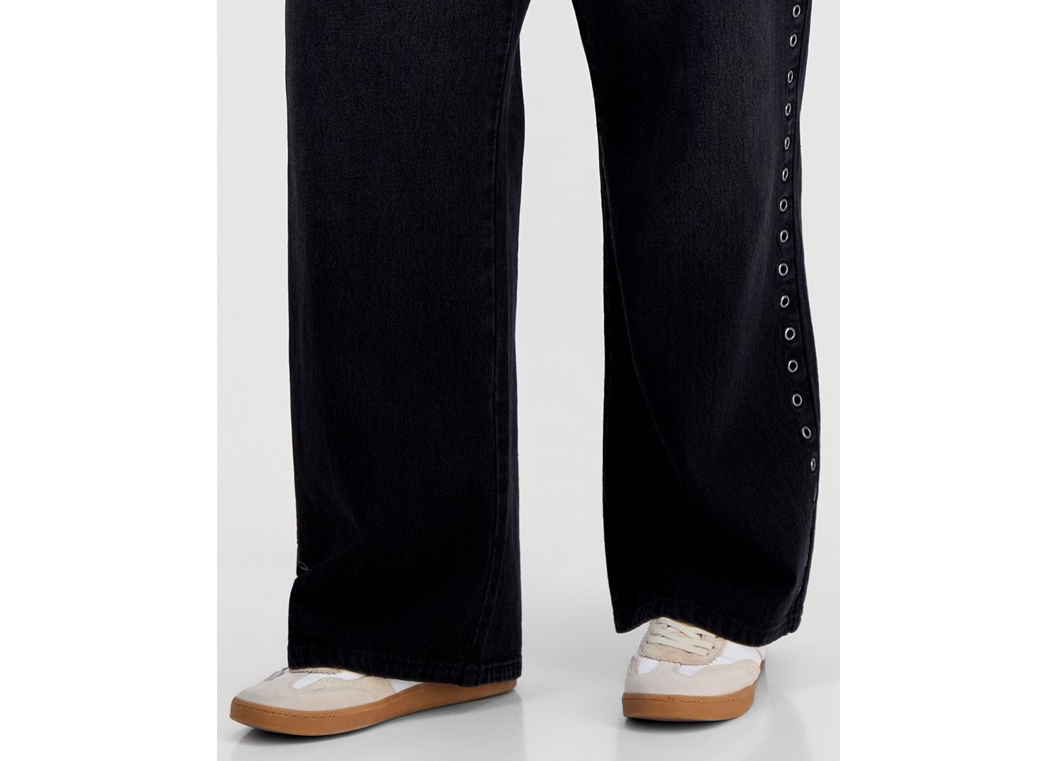 Trendy Plus Size Wide-Leg Jeans