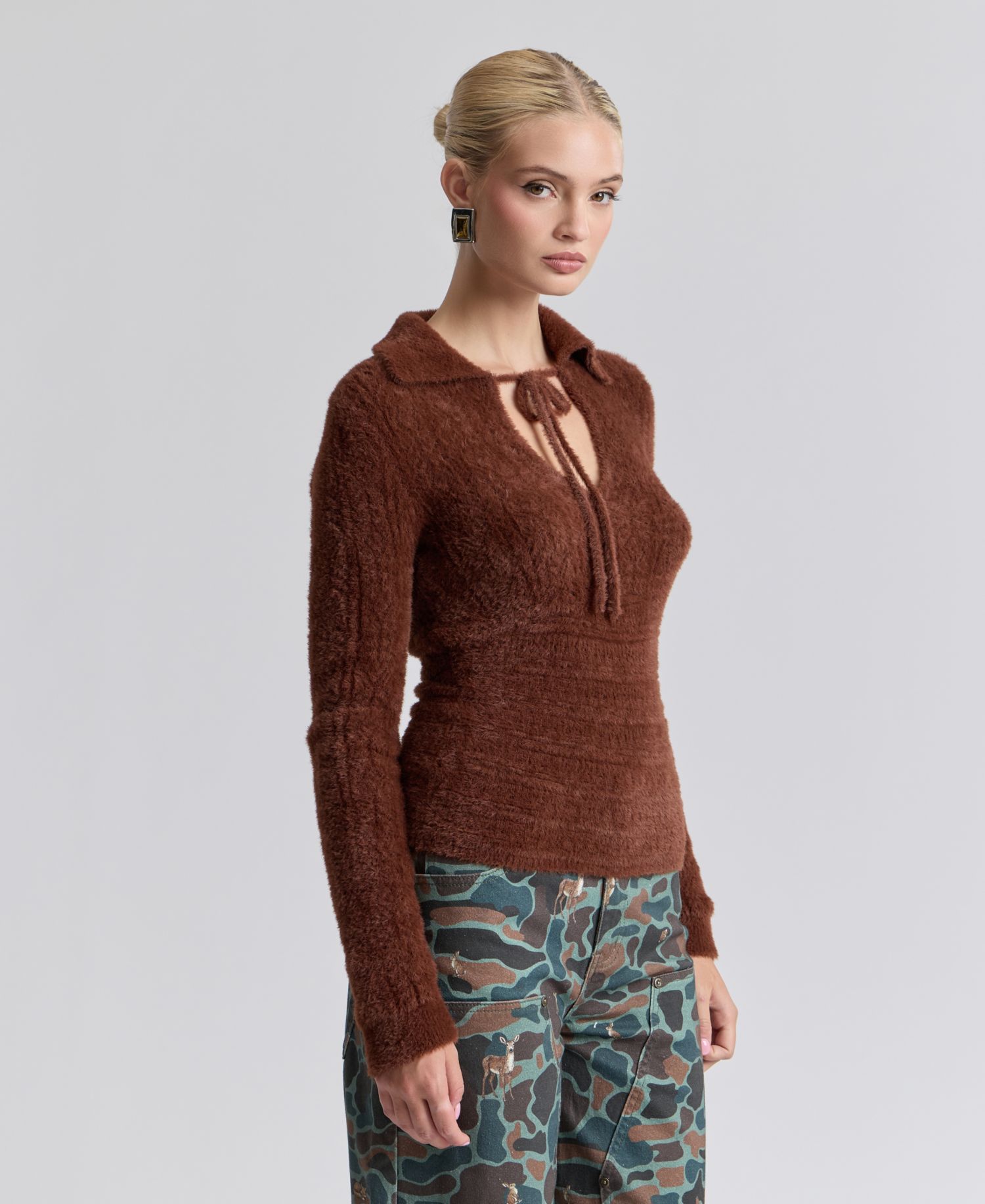 Women's Spread Collar Keyhole Sweater