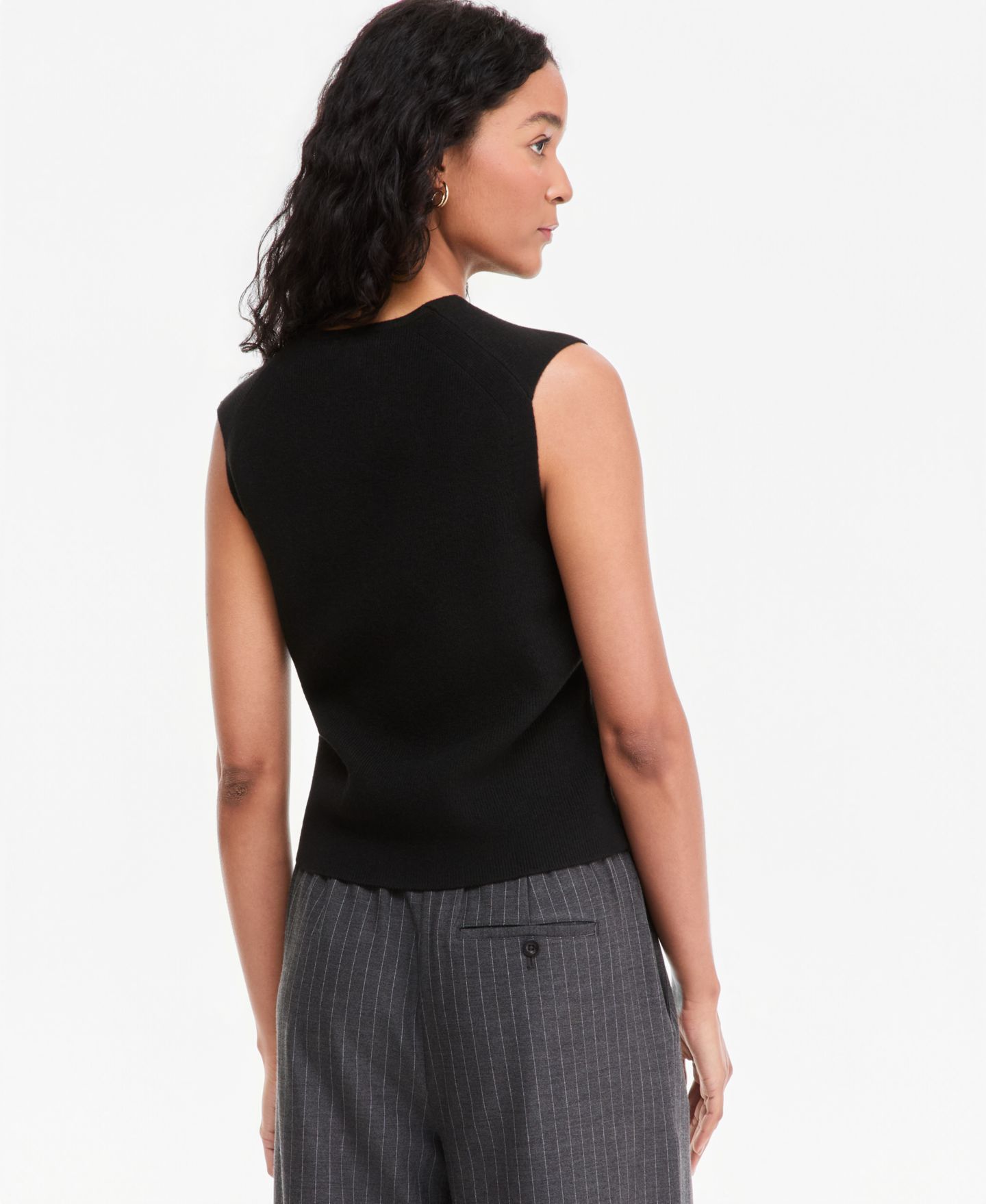 Женский жилет On 34th V-Neck Button-Front Sweater Vest, цвет: Глубокий чёрный — фото 3