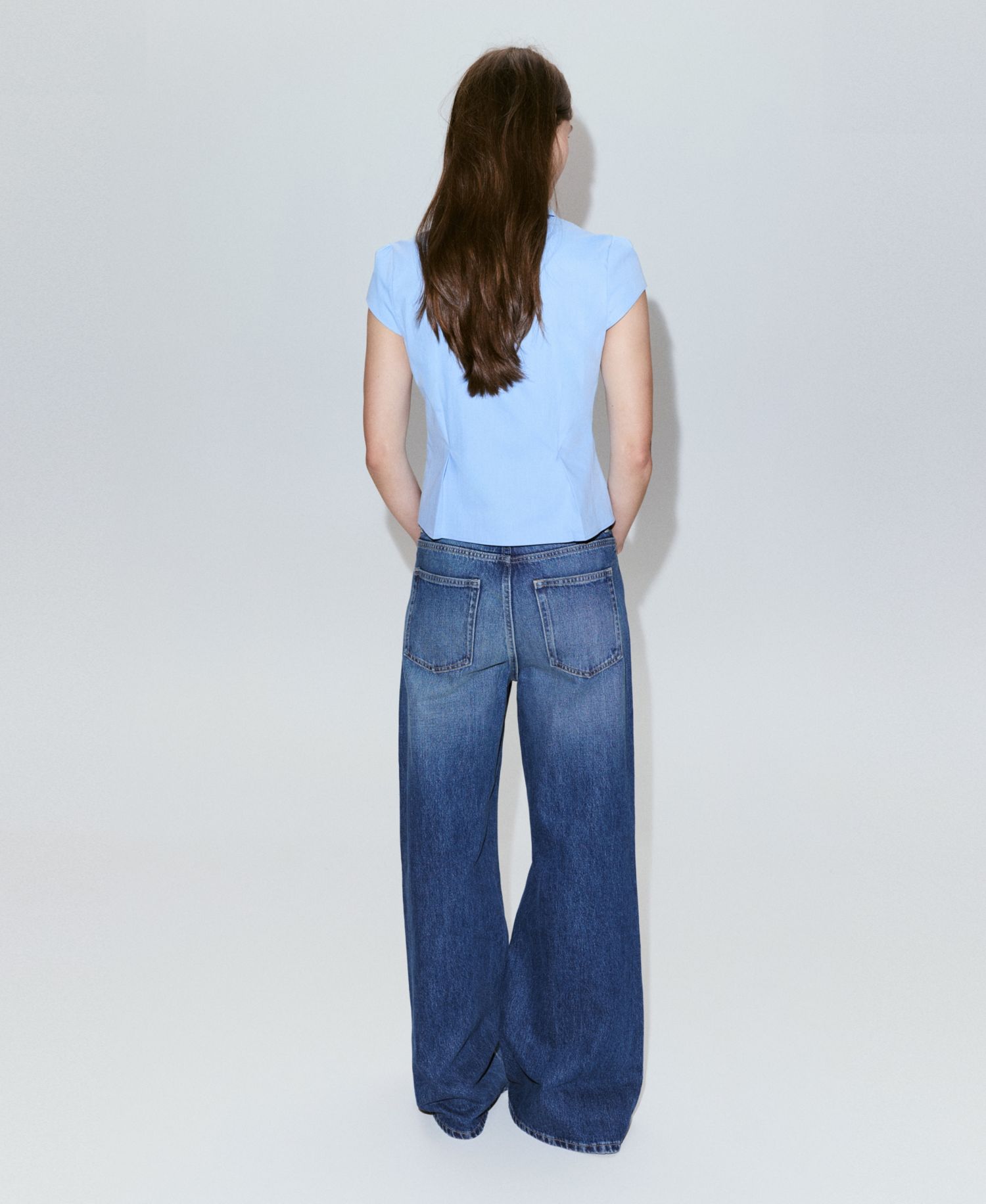 Women's Fitted Short-Sleeved Shirt