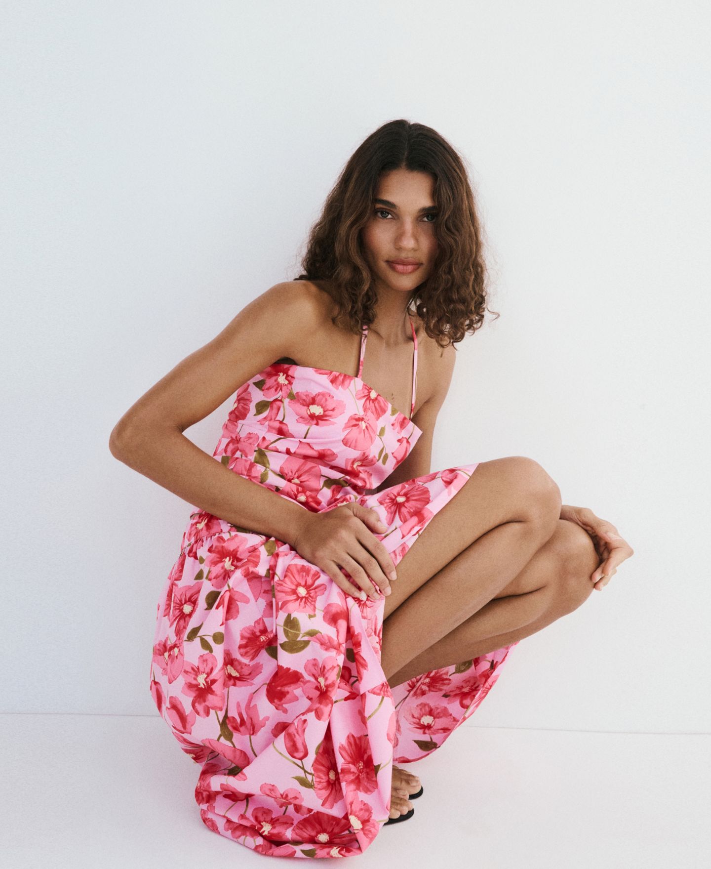 Женский топ Mango Floral Halter-Neck, цвет: Розовый — фото 4