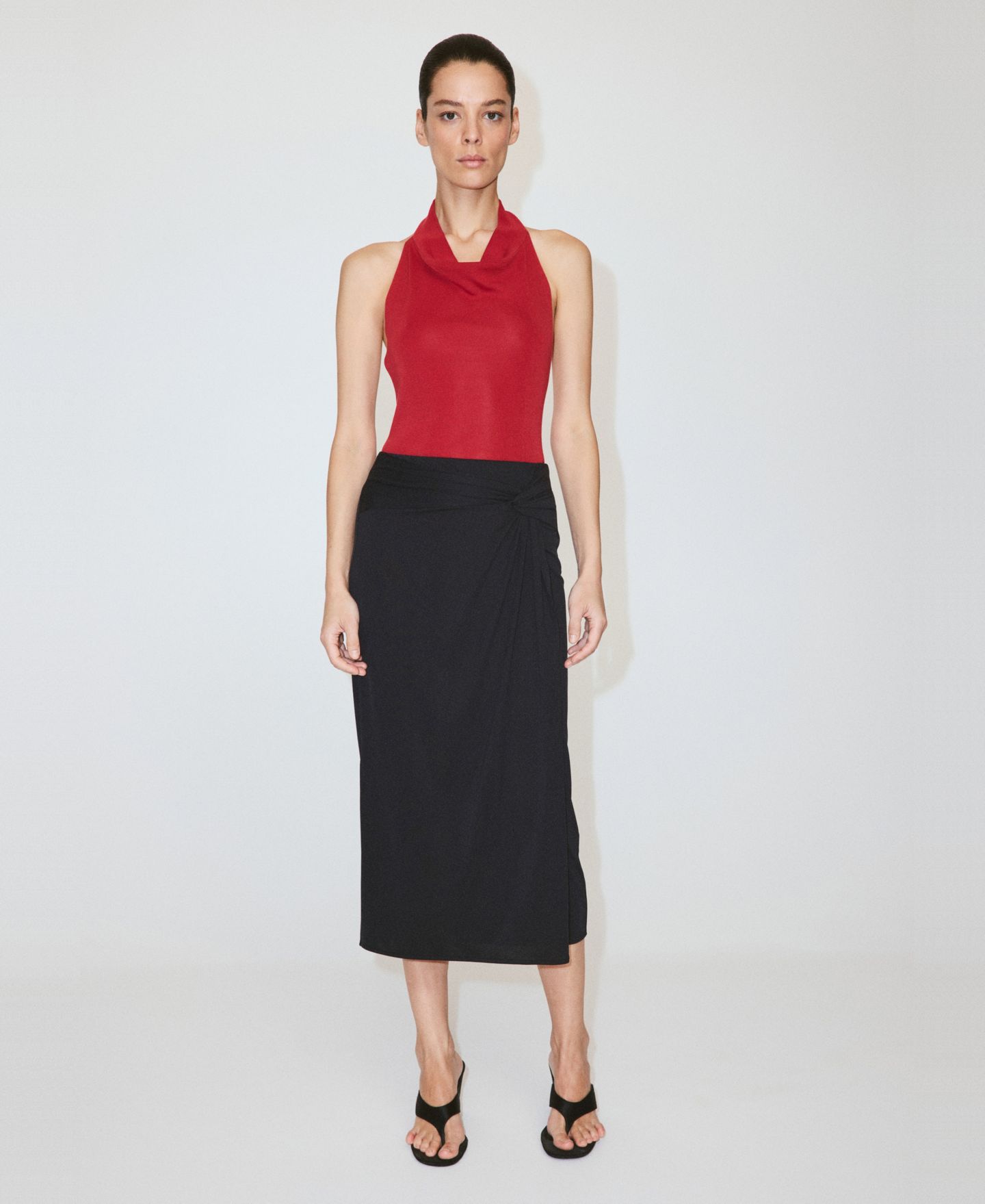 Женская юбка Mango Fitted Ruched, цвет: Угольный — фото 6