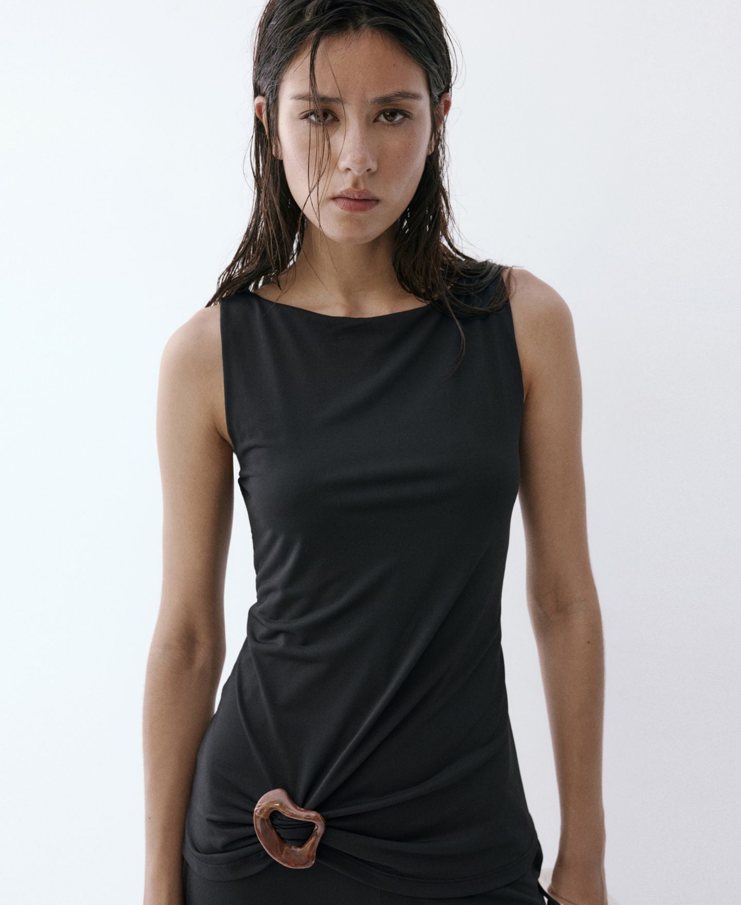 Женский комбинезон MANGO Resin Applique Combined Jumpsuit, цвет: Чёрный — фото 4
