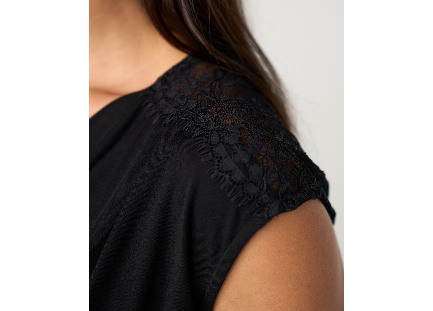 Women's Sleeveless Cowl Neck Knit Top