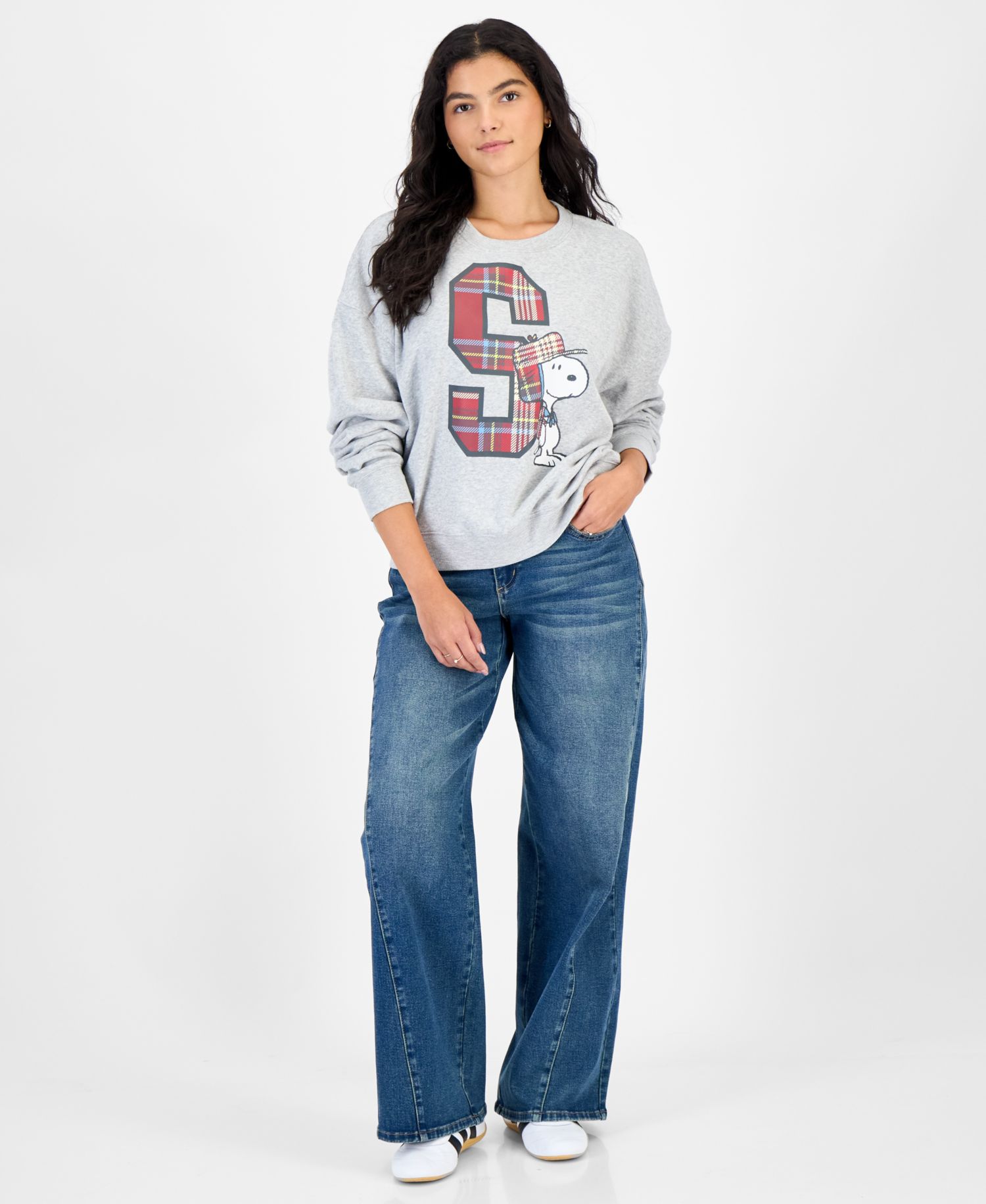 Juniors' Snoopy Plaid Graphic Fleece Sweatshirt