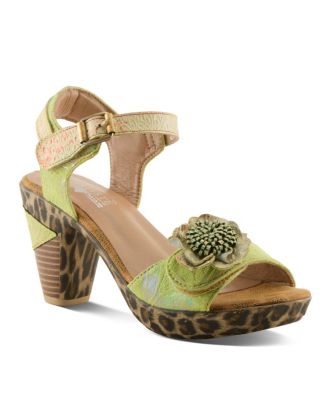 Women's Spring Step Wildcat Platform Buckle with Closure