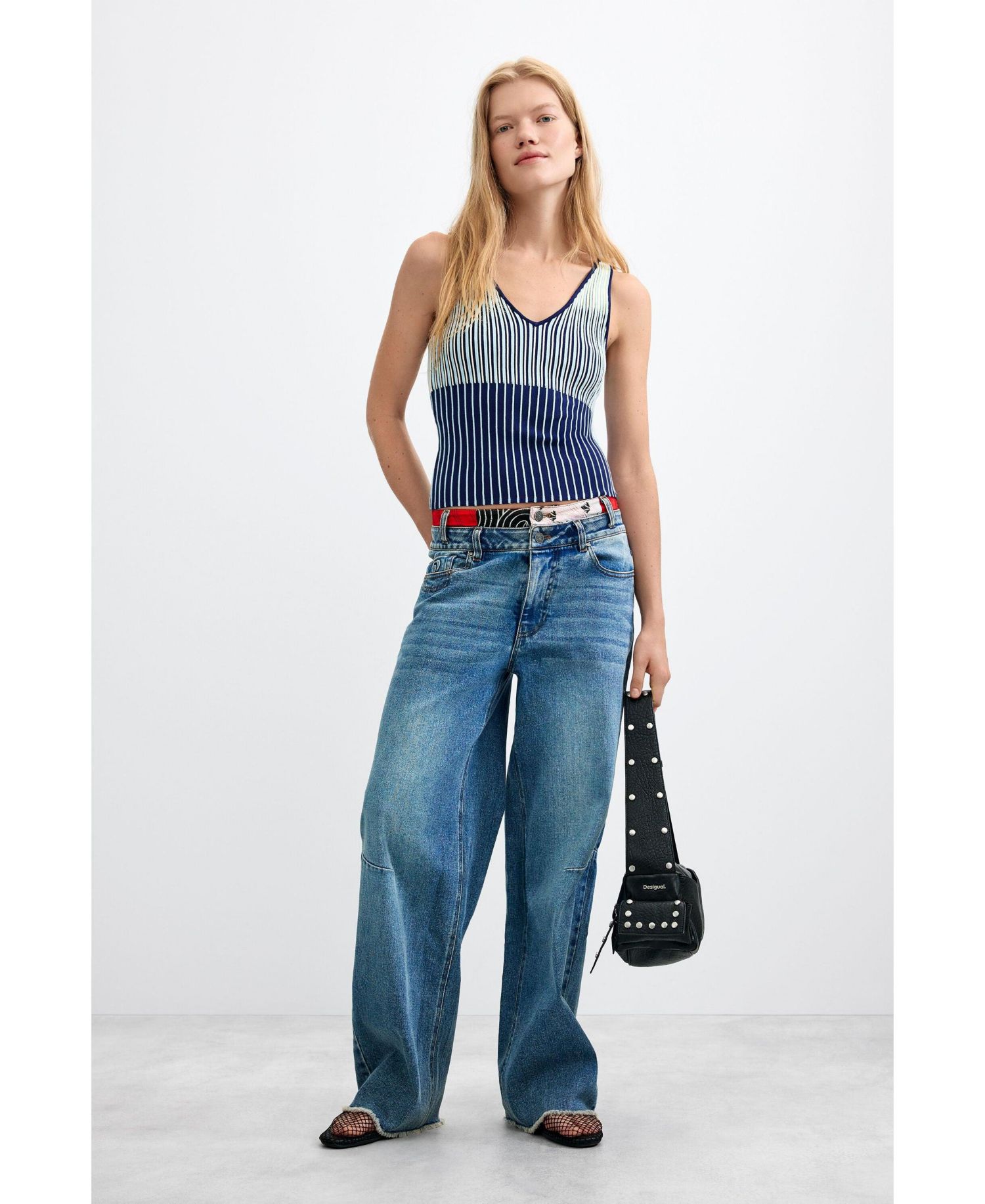 Women's Sleeveless knit top