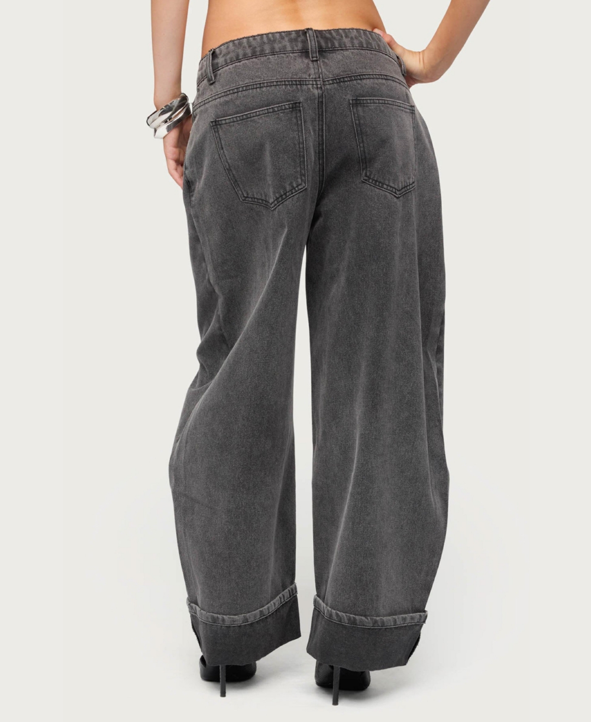Edikted Women's Kella Low Rise Baggy Jeans
