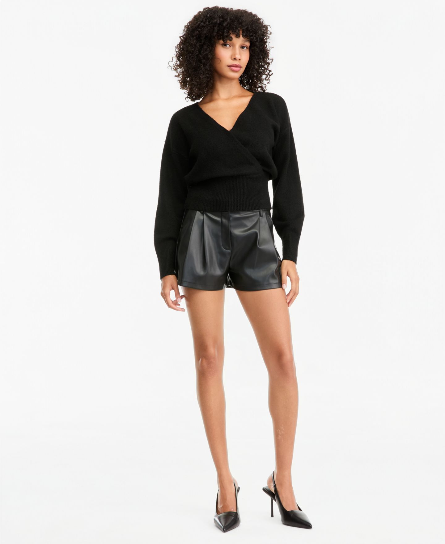 Женский свитер Bar III Sculpted Surplice Long-Sleeve Ribbed-Knit, цвет: Чёрный — фото 2