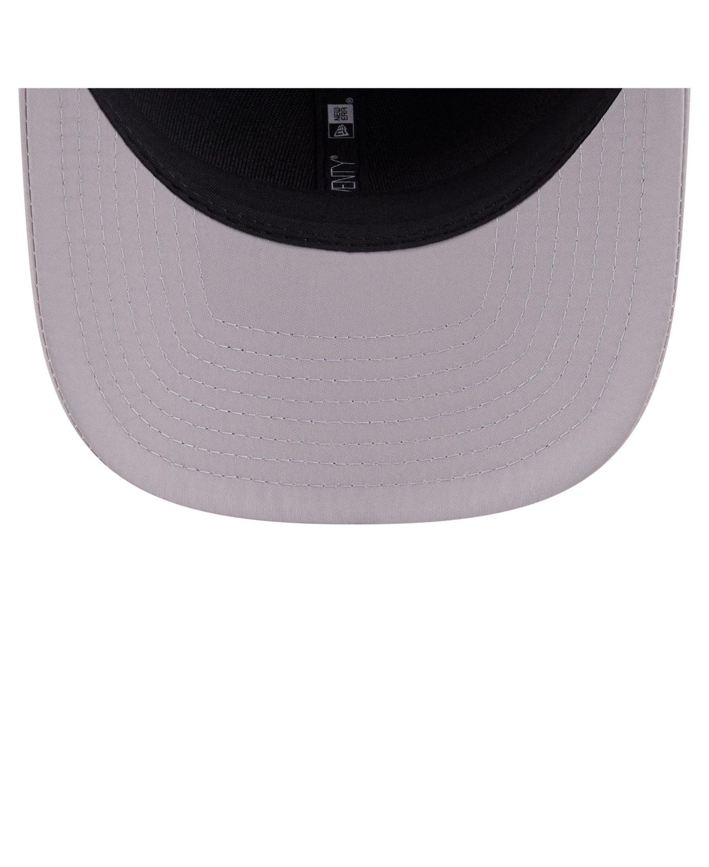 Мужская кепка New Era Gray San Diego Padres Laser Perforated 9SEVENTY Adjustable Hat — фото 2