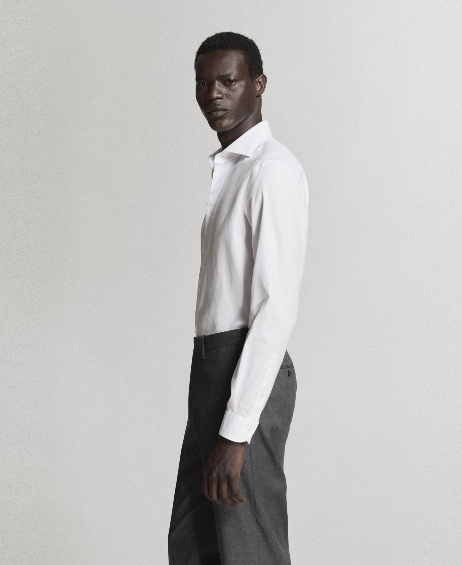 Men's Cotton Slim-Fit Dress Shirt
