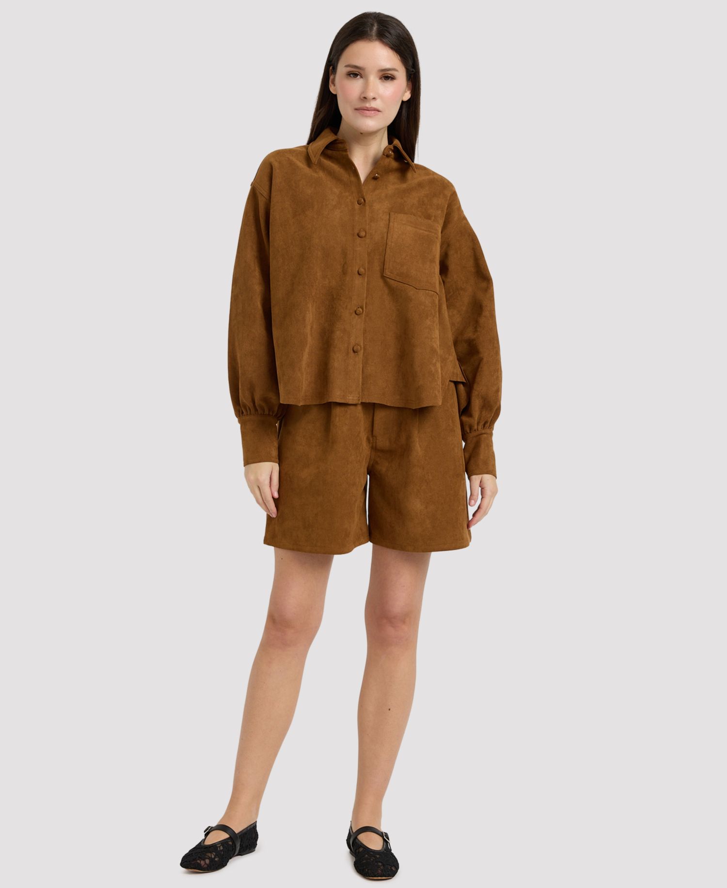 Women's Yumi Suede Mid-Rise Pleated Shorts, 6-1/4" Inseam